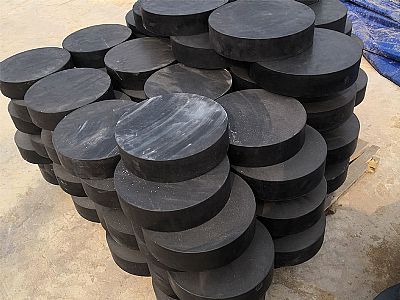 襄州区板式橡胶支座由若干层橡胶片与薄钢板经加压硫化